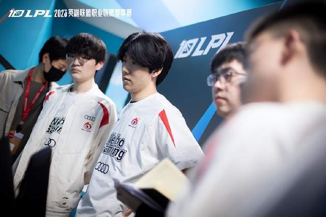 度与技术创 度与技术创