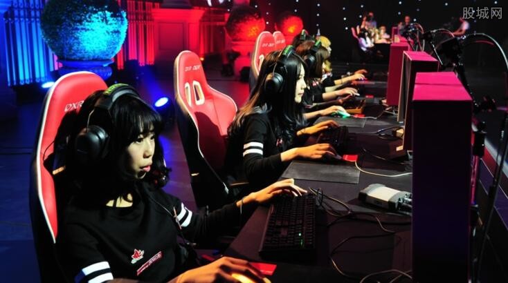 英超爆冷夜BIG6集体翻车！曼联曼城遭弱旅逼平，蓝军热刺输球丢分